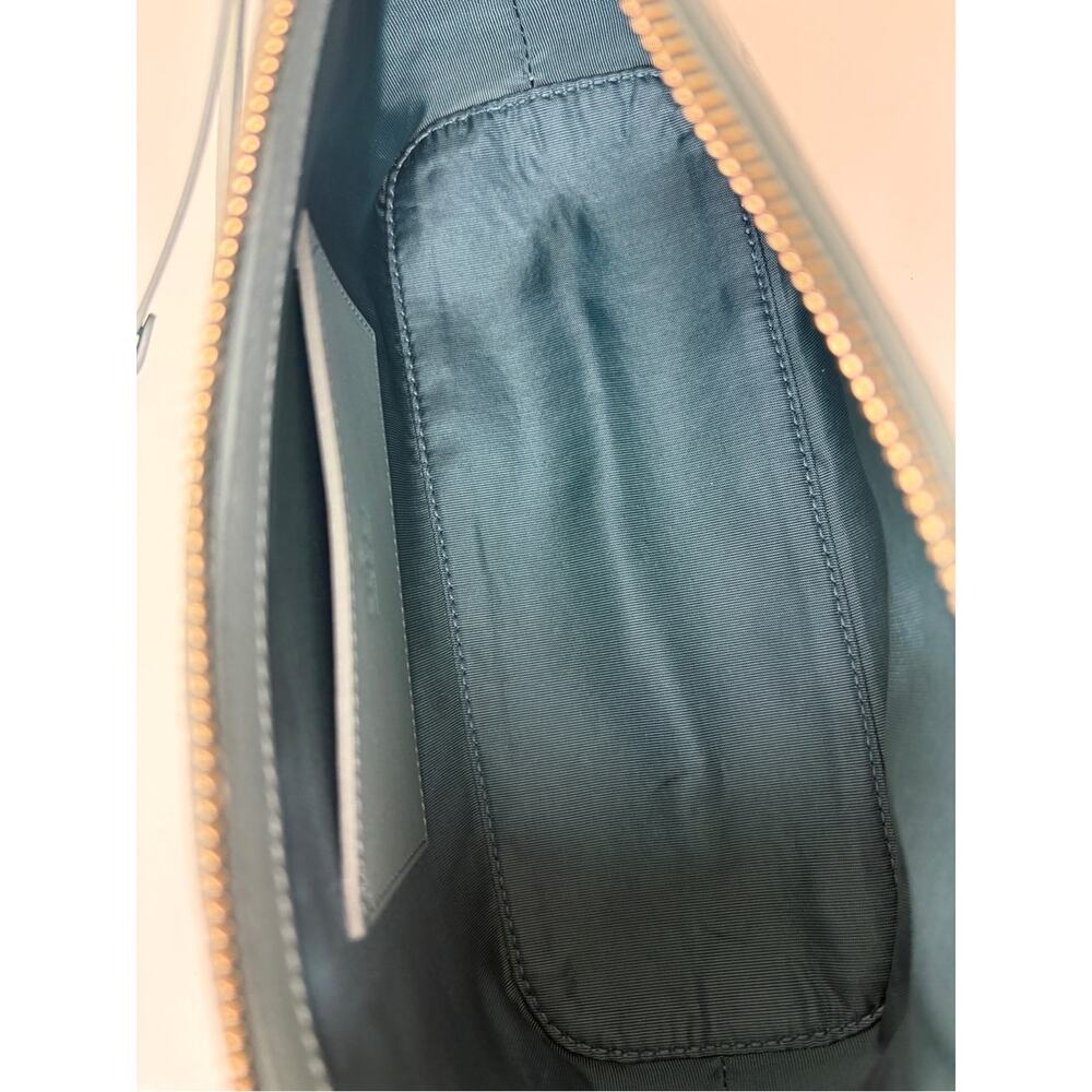 Gucci GG Embossed Shoulder Bag Aqua Green - Picture 6 of 8